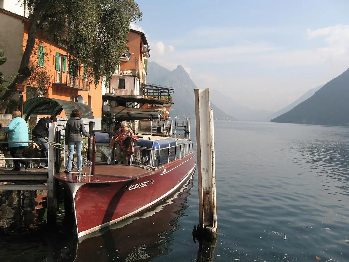 Casaviacomo Chalets بورليتسا